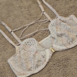 Victoria's Secret Ivory & Tan Floral Sheer Mesh Lace Strappy Racerback Bra